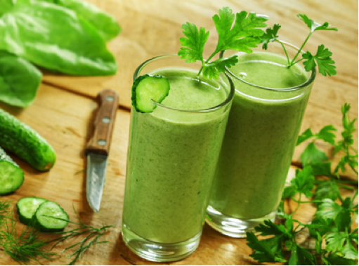 Smoothie aux légumes verts